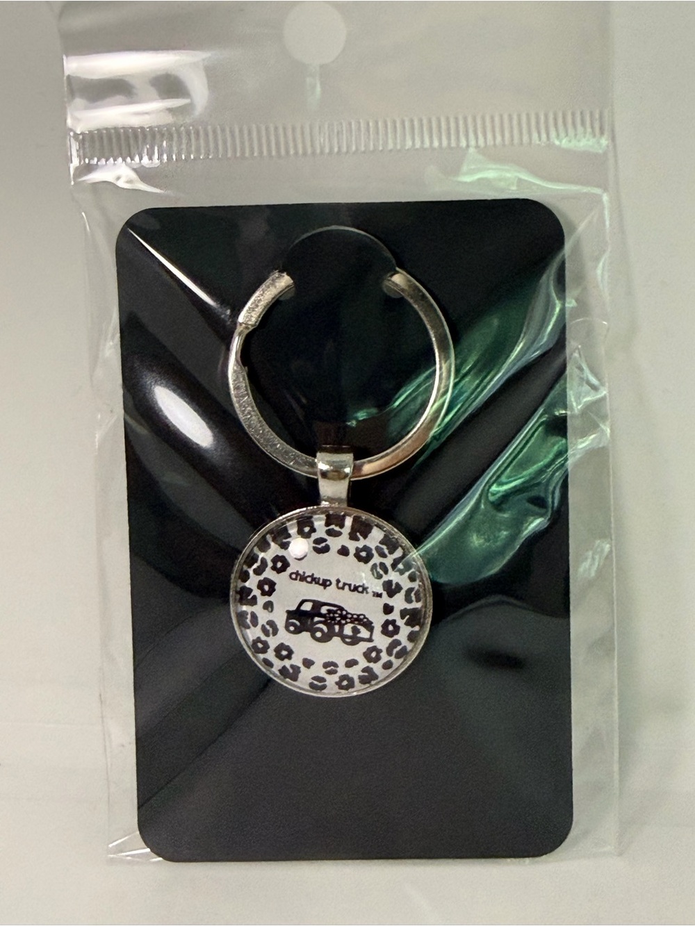 Chickup Truck logo keychain with leopard print border 🩵🛻🩵